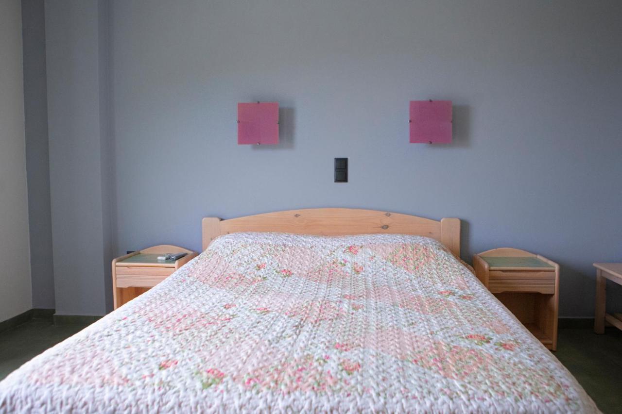 Eri Rooms To Let Raches  Eksteriør bilde