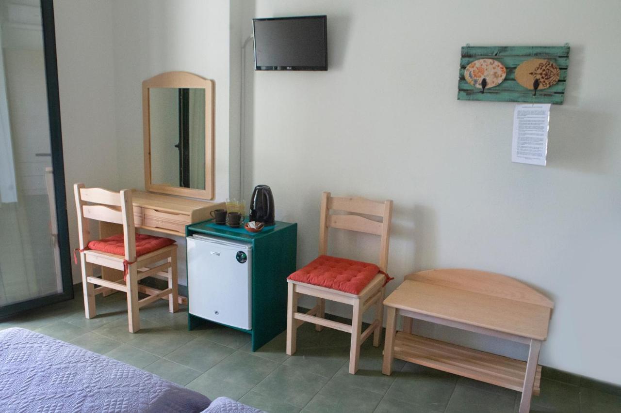 Eri Rooms To Let Raches  Eksteriør bilde